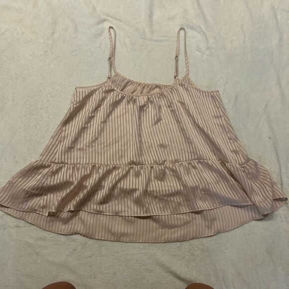 Victoria Secret size M stain tank top - Picture 2 of 4